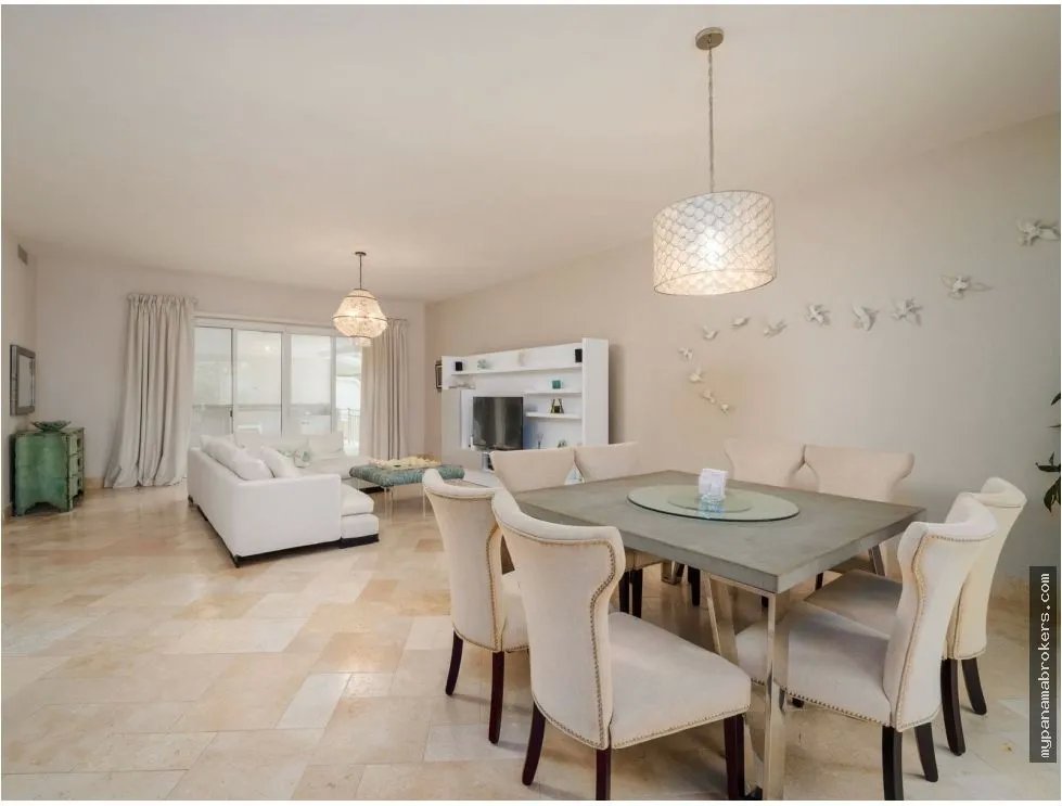 Apartment for sale in Farallon