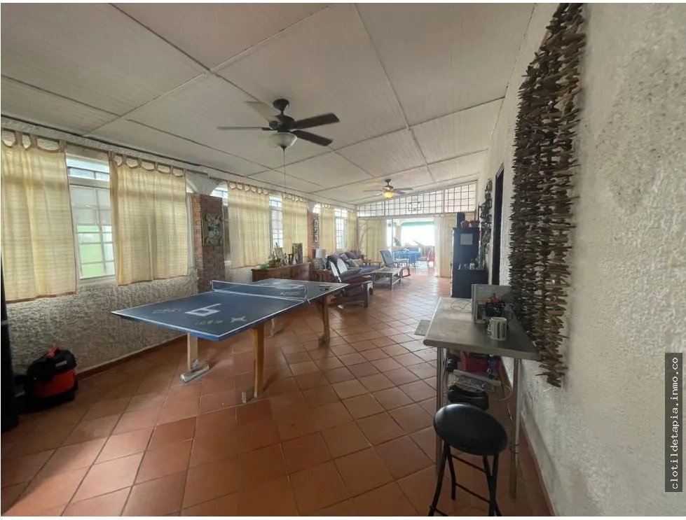 Se vende casa frente al mar en Farallón, Coclé