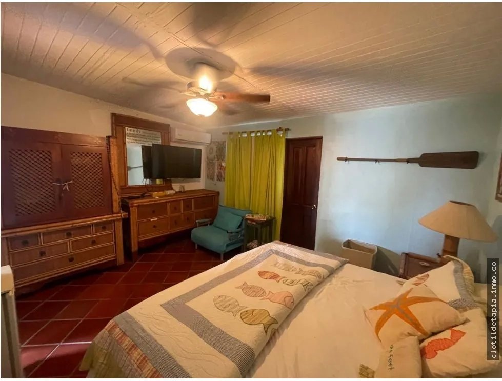 Se vende casa frente al mar en Farallón, Coclé