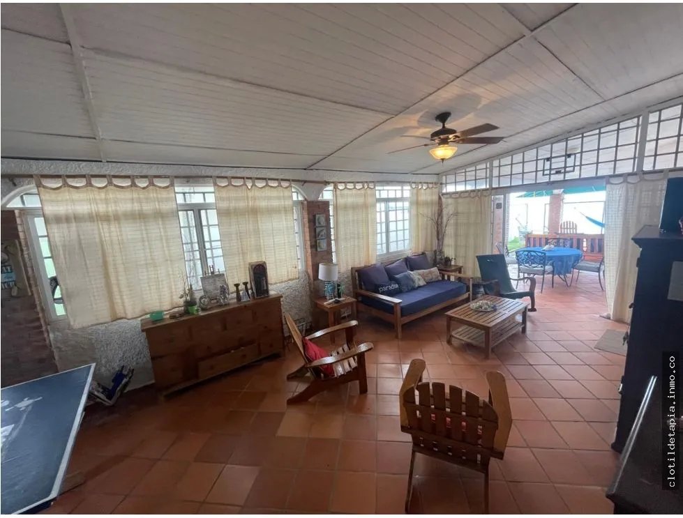 Se vende casa frente al mar en Farallón, Coclé