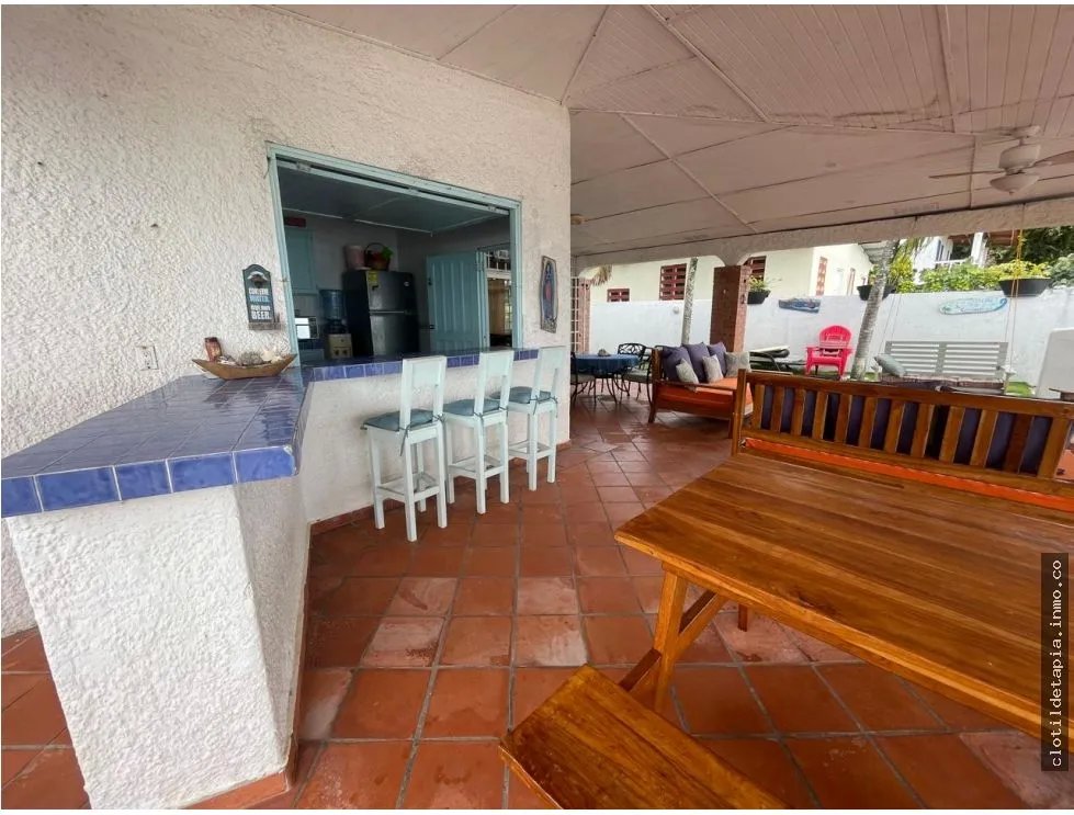 Se vende casa frente al mar en Farallón, Coclé