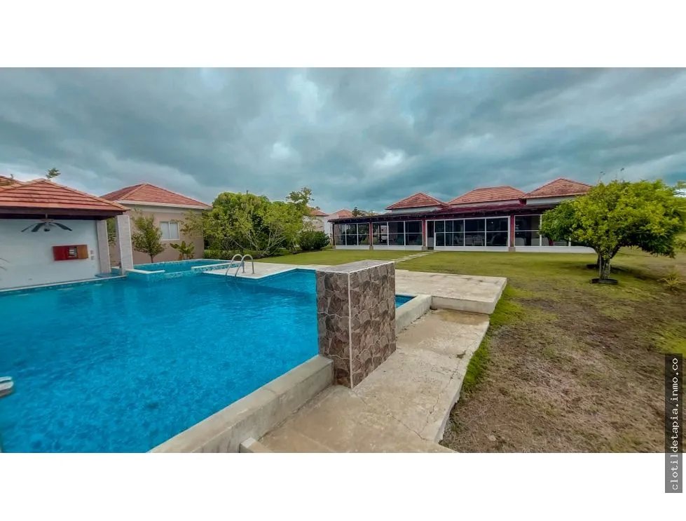 Se vende casa en Río Hato, Coclé