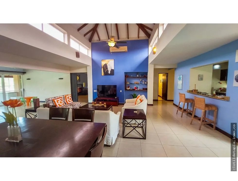 Single Family House for sale in Farallon