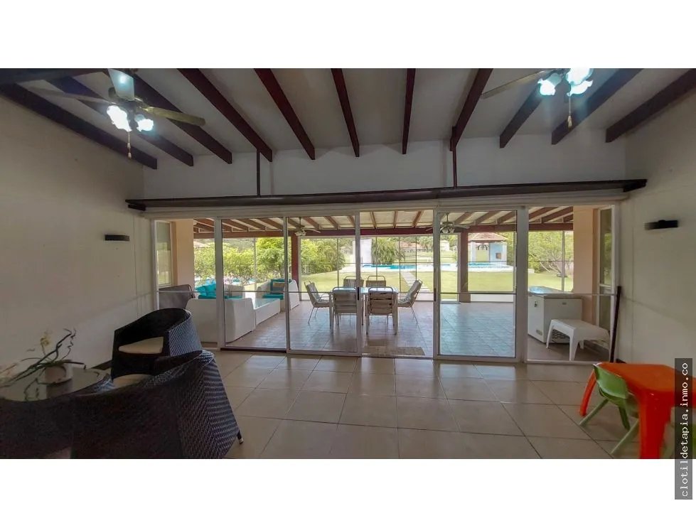 Single Family House for sale in Farallon