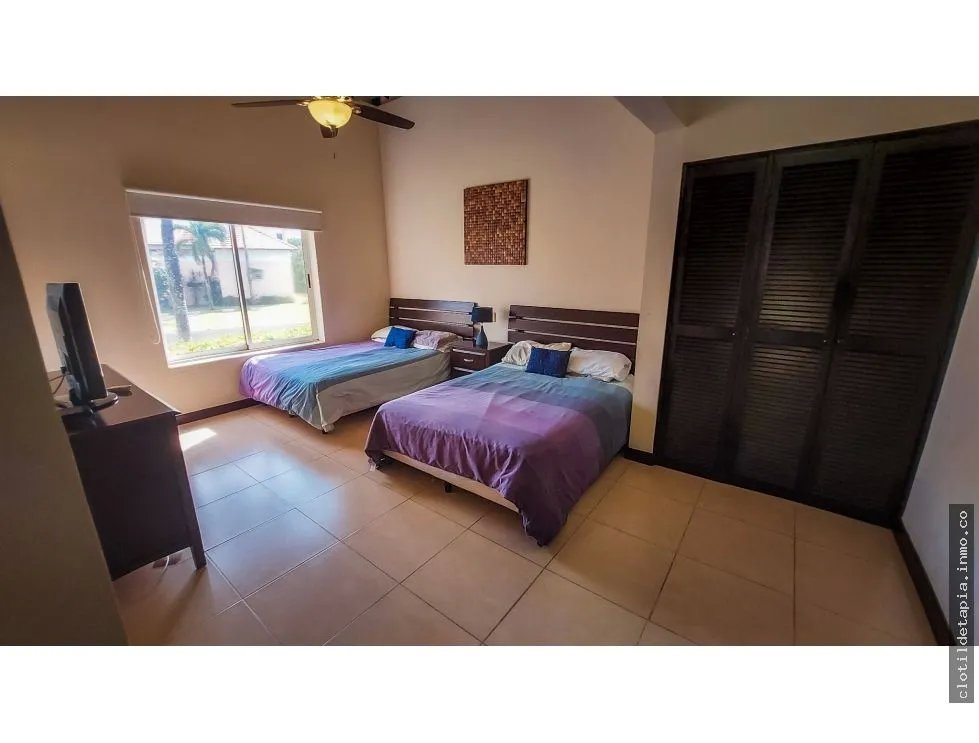 Single Family House for sale in Farallon