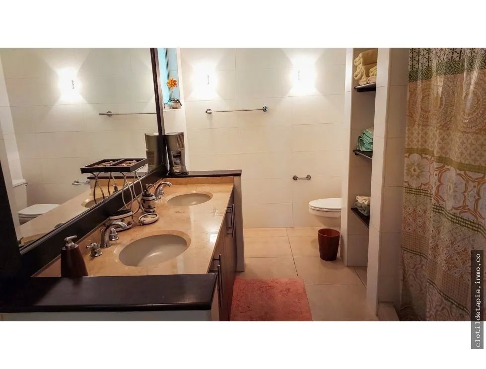Single Family House for sale in Farallon