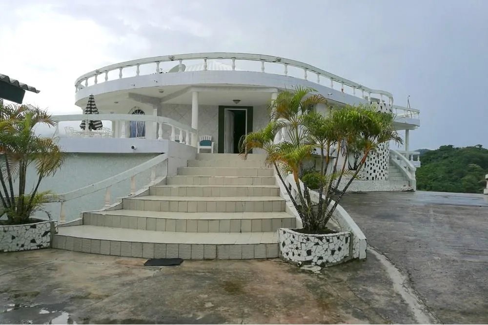 Lote con Isla y Playa en venta en Bahía Cacique, Portobelo, Colón