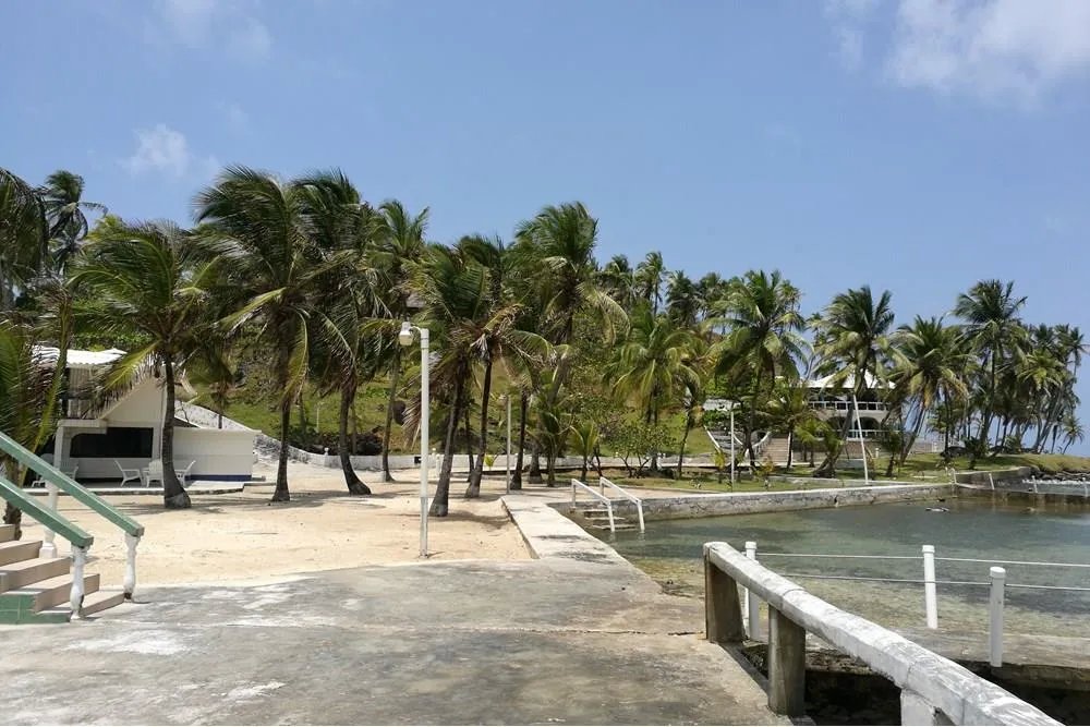 Lote con Isla y Playa en venta en Bahía Cacique, Portobelo, Colón