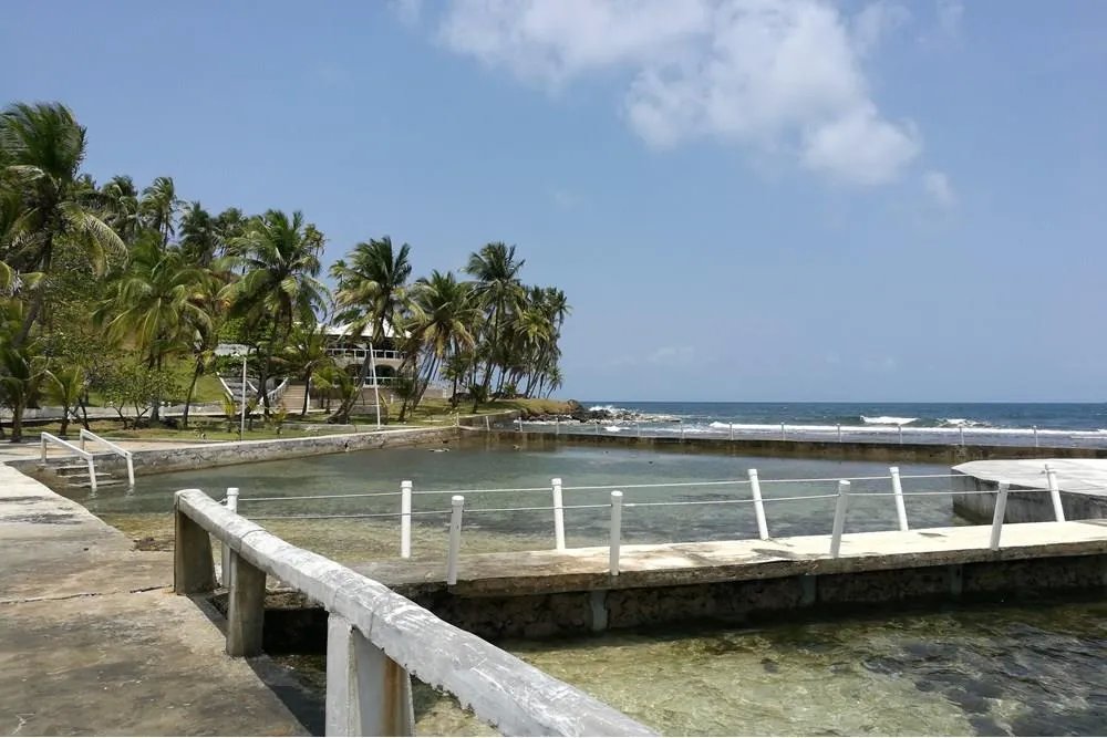 Lote con Isla y Playa en venta en Bahía Cacique, Portobelo, Colón