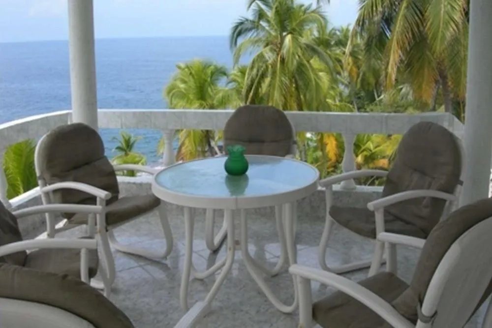 Lote con Isla y Playa en venta en Bahía Cacique, Portobelo, Colón