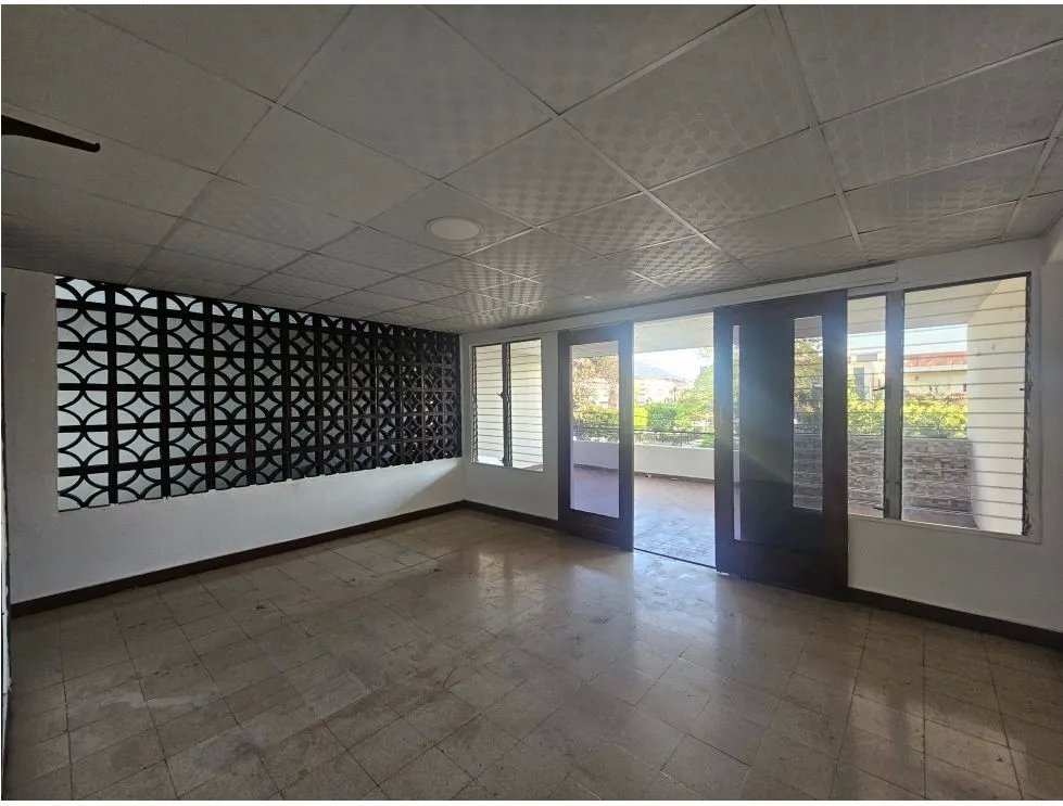 Alquiler de apartamento céntrico en Chitré, Parque Unión