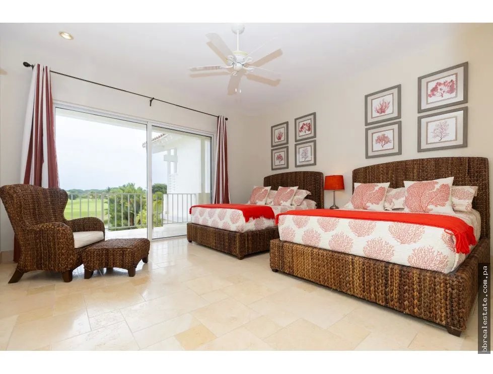 Single Family House for sale in Farallon