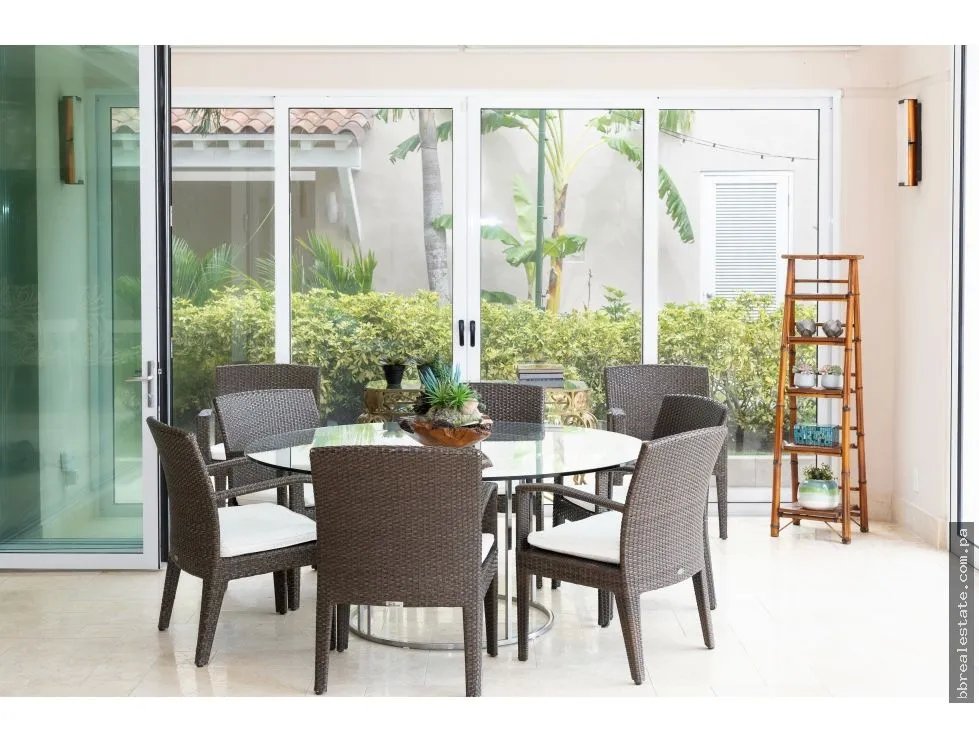 Single Family House for sale in Farallon