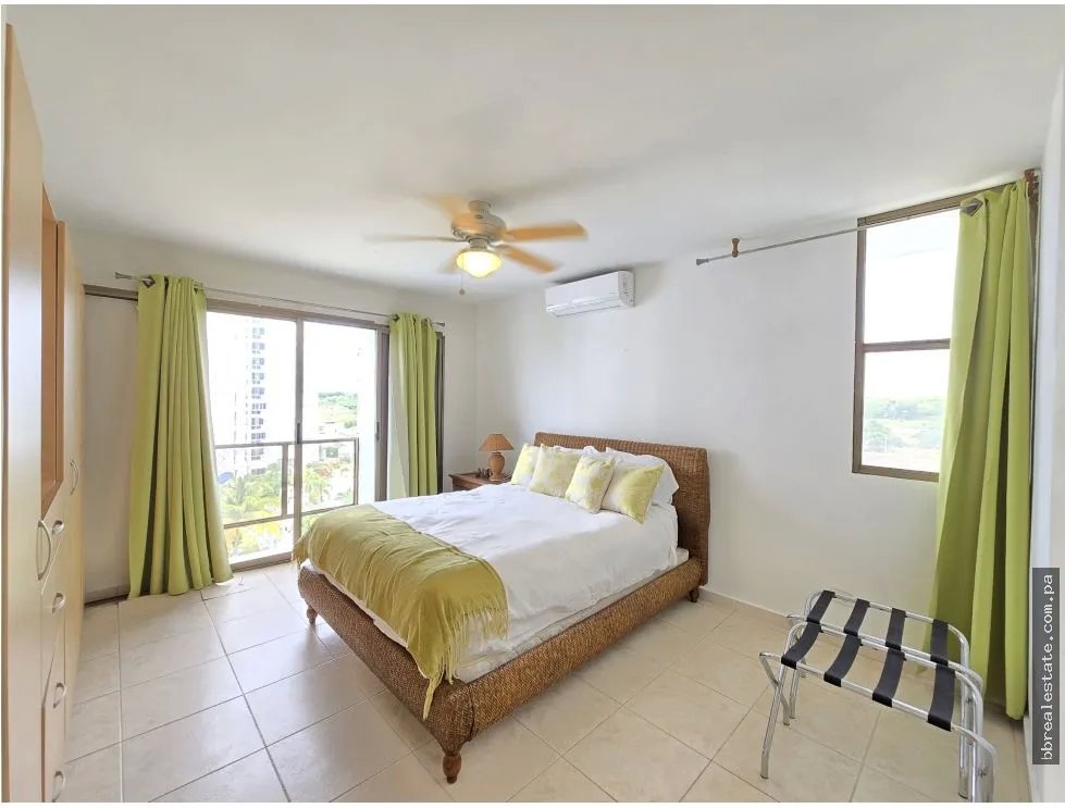 Venta de apartamento en Playa Blanca, PH Villa Azul