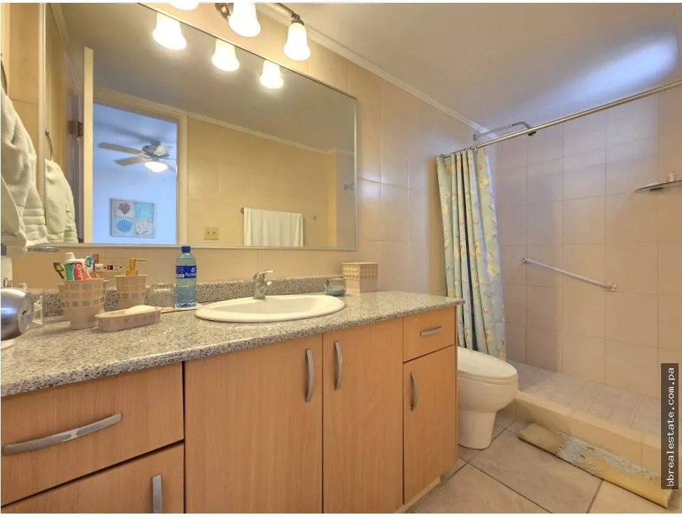 Venta de apartamento en Playa Blanca, PH Villa Azul