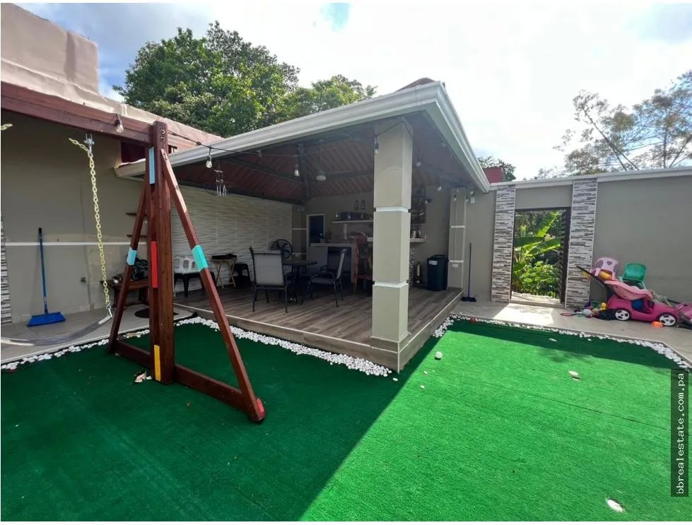 VENTA DE CASA EN ARRAIJAN, LAGO EMPERADOR