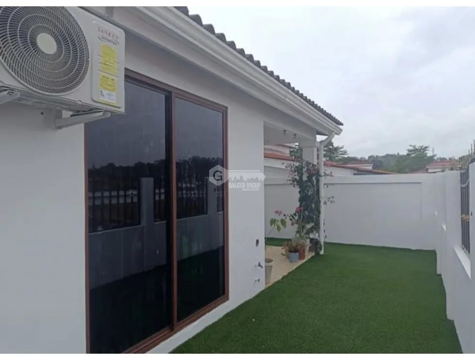 SE ALQUILA CASA EN ARRAIJAN ECOGARDENS 350 M2 CON TERRAZA