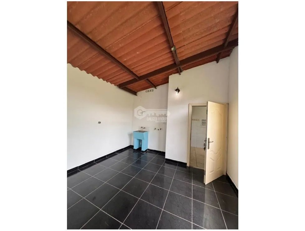 ARRAIJAN / BRISAS DEL GOLF / 3 HABITACIONES / 367 M2 / CERCADA