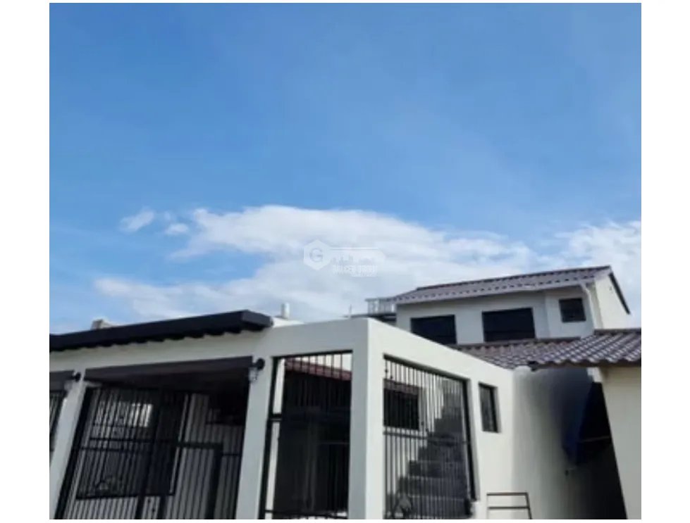 SE VENDE CASA EN ARRAIJAN PARK VILLAGE 162 M2  DOS NIVELES