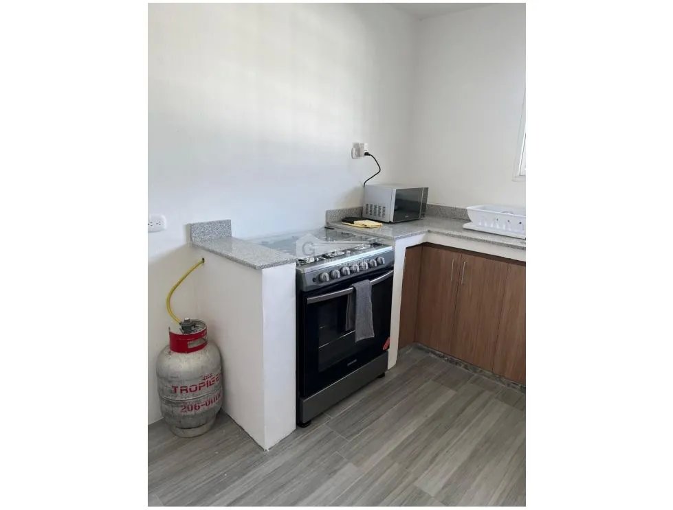 SE VENDE CASA EN PENONOME 600 M2 CON PISCINA