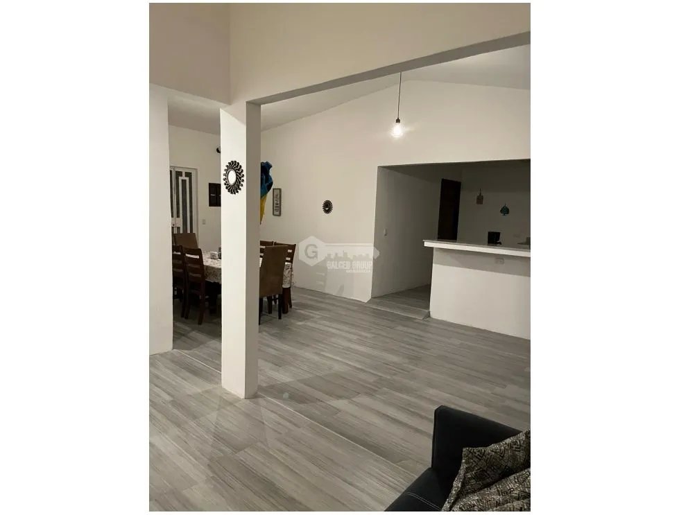 SE VENDE CASA EN PENONOME 600 M2 CON PISCINA
