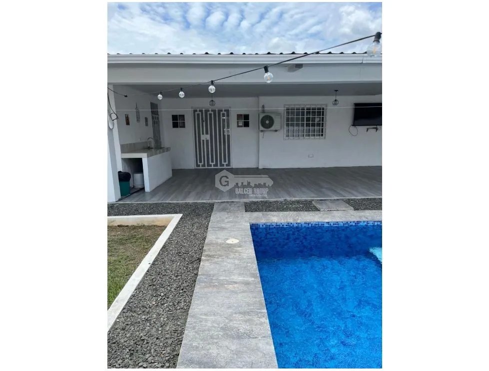 SE VENDE CASA EN PENONOME 600 M2 CON PISCINA