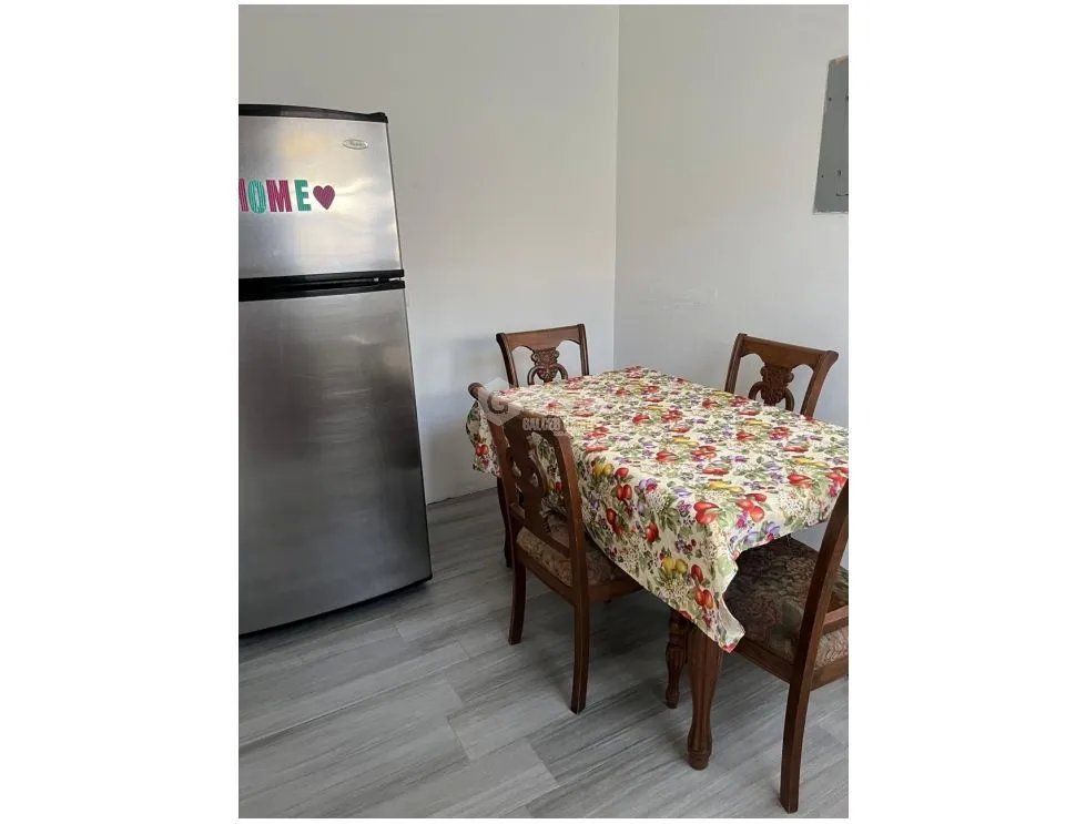 SE VENDE CASA EN PENONOME 600 M2 CON PISCINA