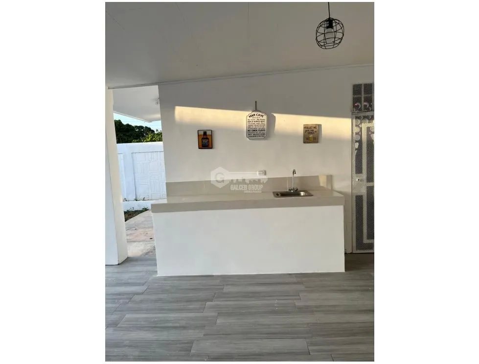 SE VENDE CASA EN PENONOME 600 M2 CON PISCINA
