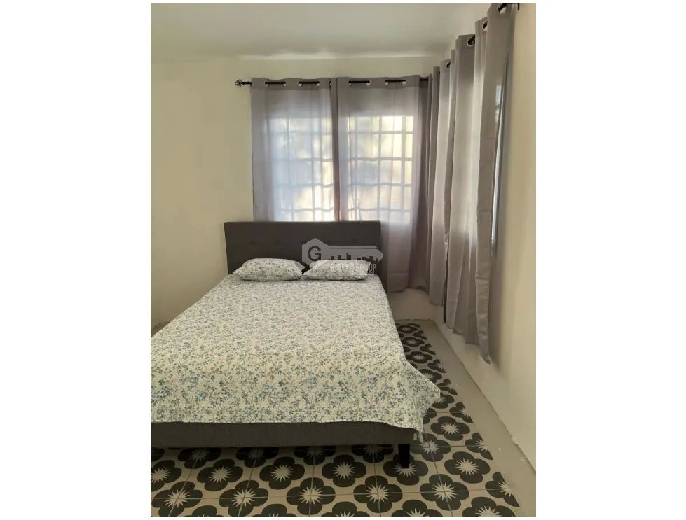 SE VENDE CASA EN PENONOME 600 M2 CON PISCINA