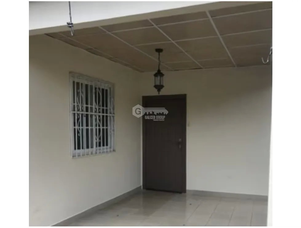 SE ALQUILA CASA EN NUEVO ARRAIJAN  600 M2 CON TERRAZA