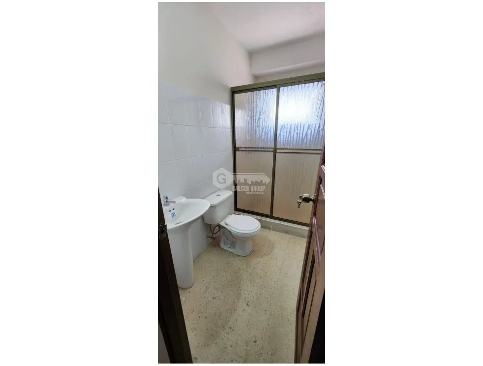 SE VENDE EDIFICIO EN CHORRERA 113 M2 COMERCIAL PLANTA BAJA