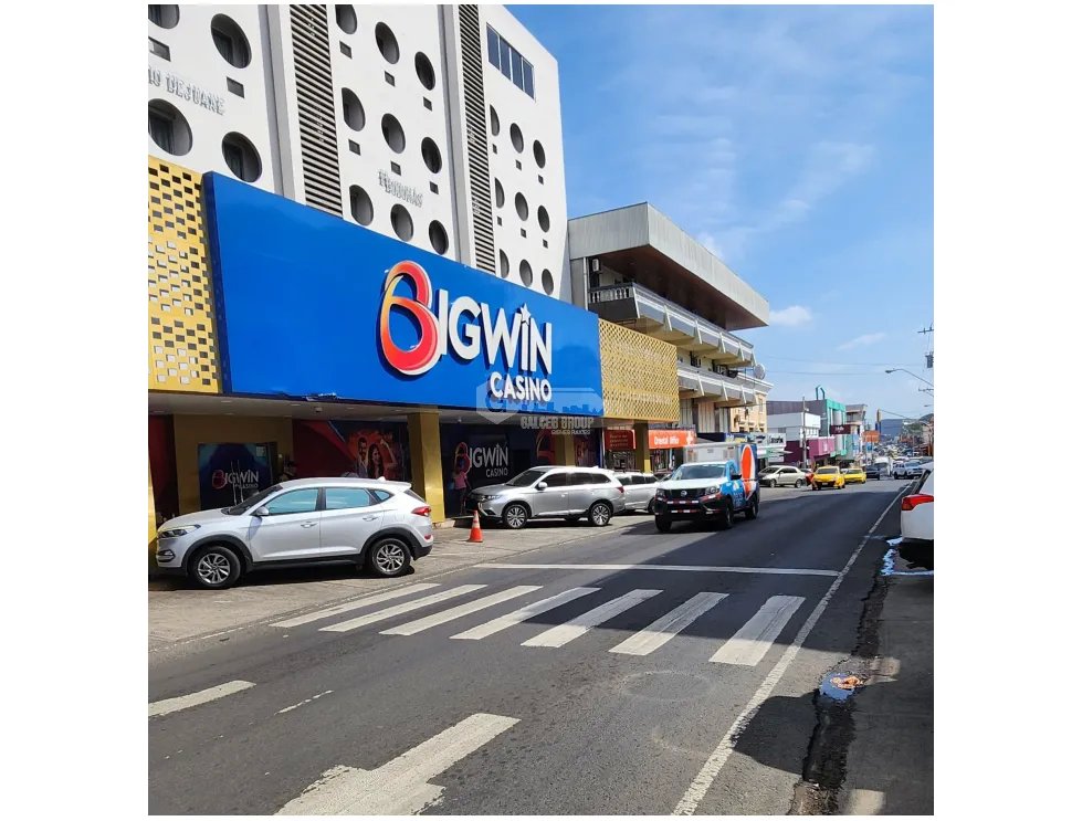 SE VENDE EDIFICIO EN CHORRERA 113 M2 COMERCIAL PLANTA BAJA