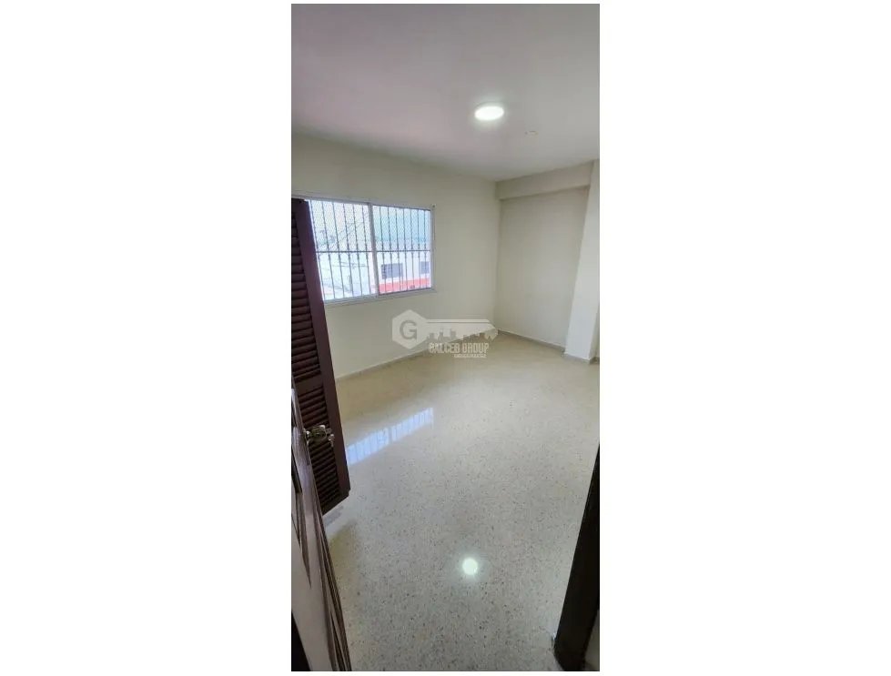 SE VENDE EDIFICIO EN CHORRERA 113 M2 COMERCIAL PLANTA BAJA