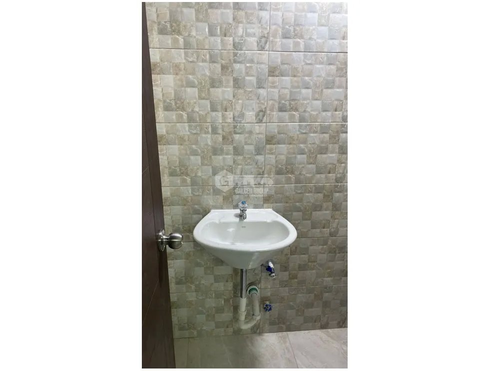 LOCAL / LA CHORRERA / 528M2 / AVE LIBERTADOR / PLAZA COMERCIAL