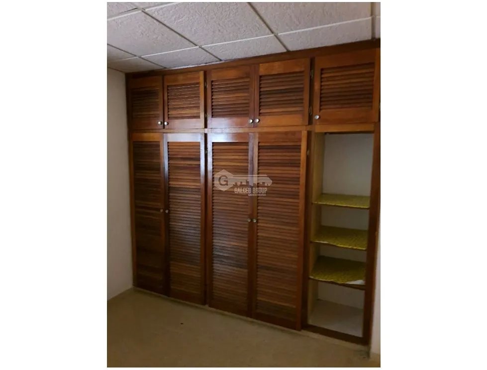 ARRAIJAN / PARQUES DEL OESTE / 240 M2 / 3 HABITACIONES / CERCADA