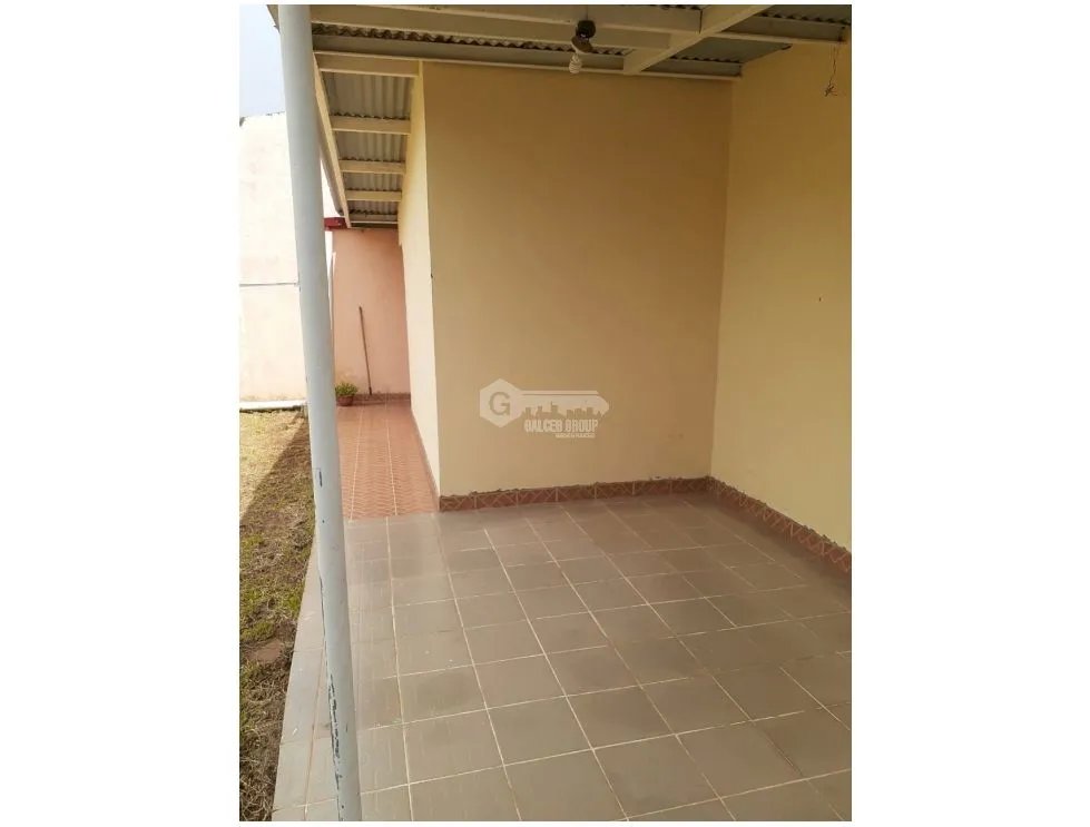 ARRAIJAN / PARQUES DEL OESTE / 240 M2 / 3 HABITACIONES / CERCADA