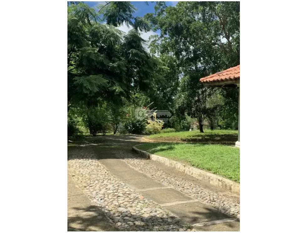 CHITRE / CASA DE CAMPO / 4300 M2 / CON CASA DE HUESPED