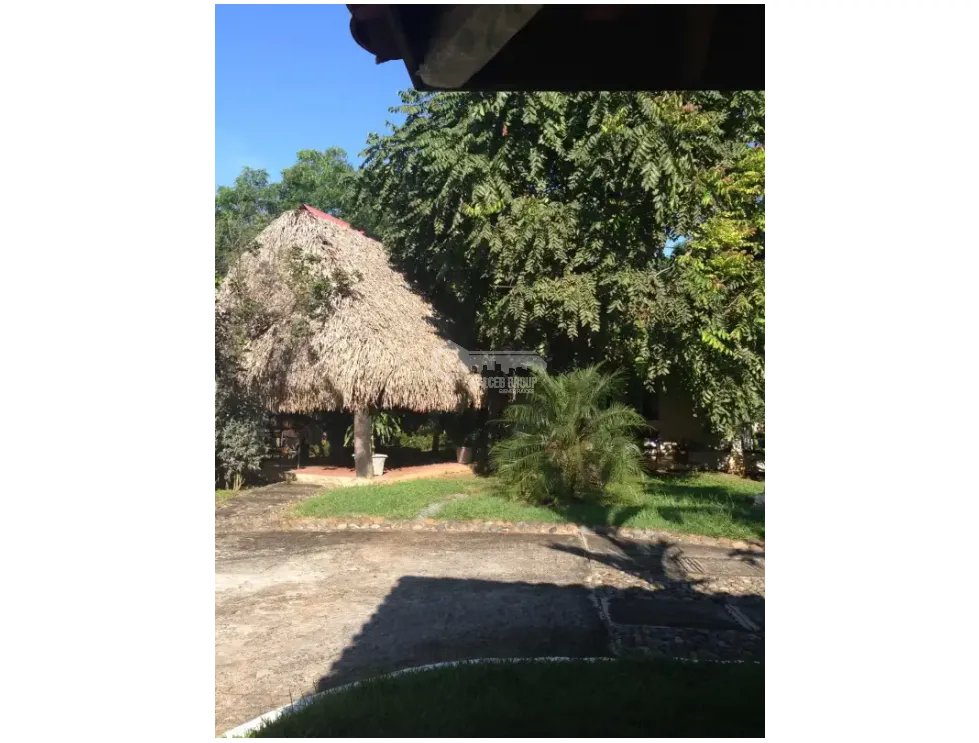 CHITRE / CASA DE CAMPO / 4300 M2 / CON CASA DE HUESPED