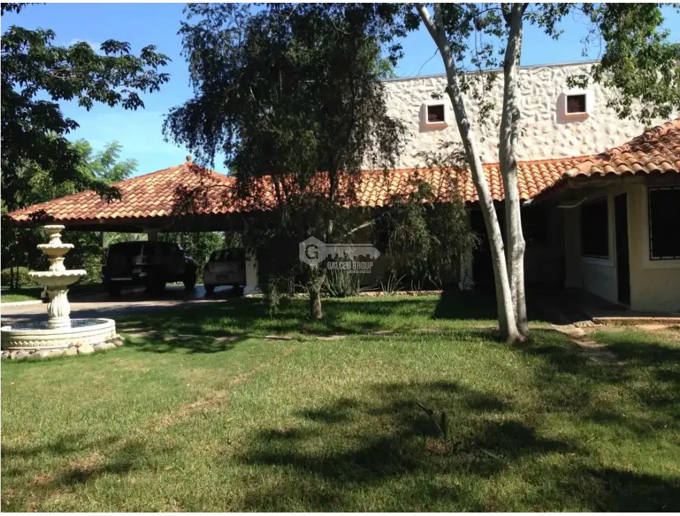 CHITRE / CASA DE CAMPO / 4300 M2 / CON CASA DE HUESPED