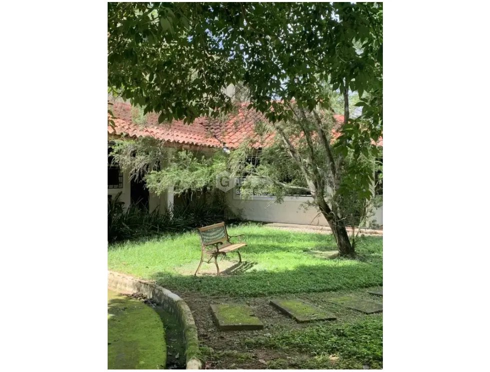 CHITRE / CASA DE CAMPO / 4300 M2 / CON CASA DE HUESPED