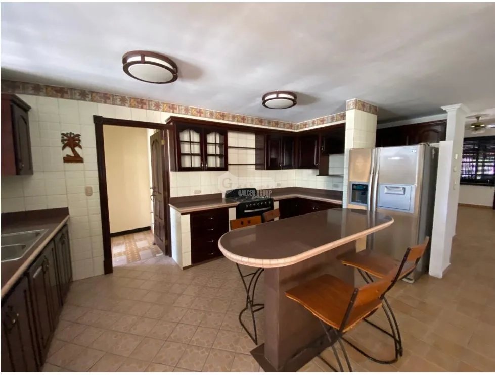 SE VENDE CASA EN RESIDENCIAL HOWARD DE 3 HABITACIONES 596M2