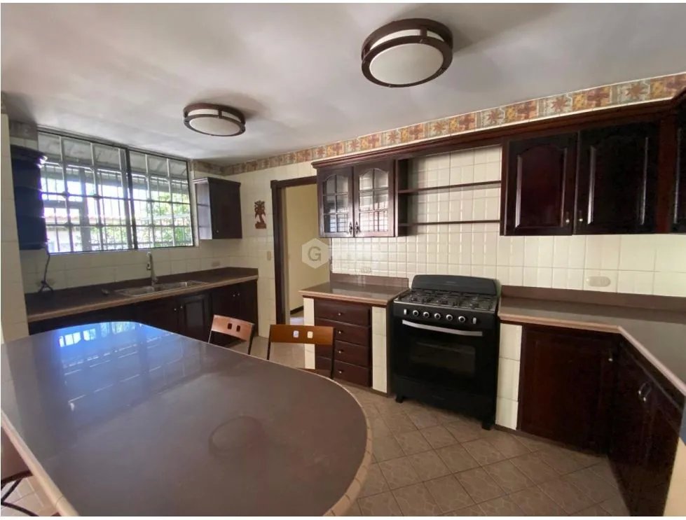SE VENDE CASA EN RESIDENCIAL HOWARD DE 3 HABITACIONES 596M2
