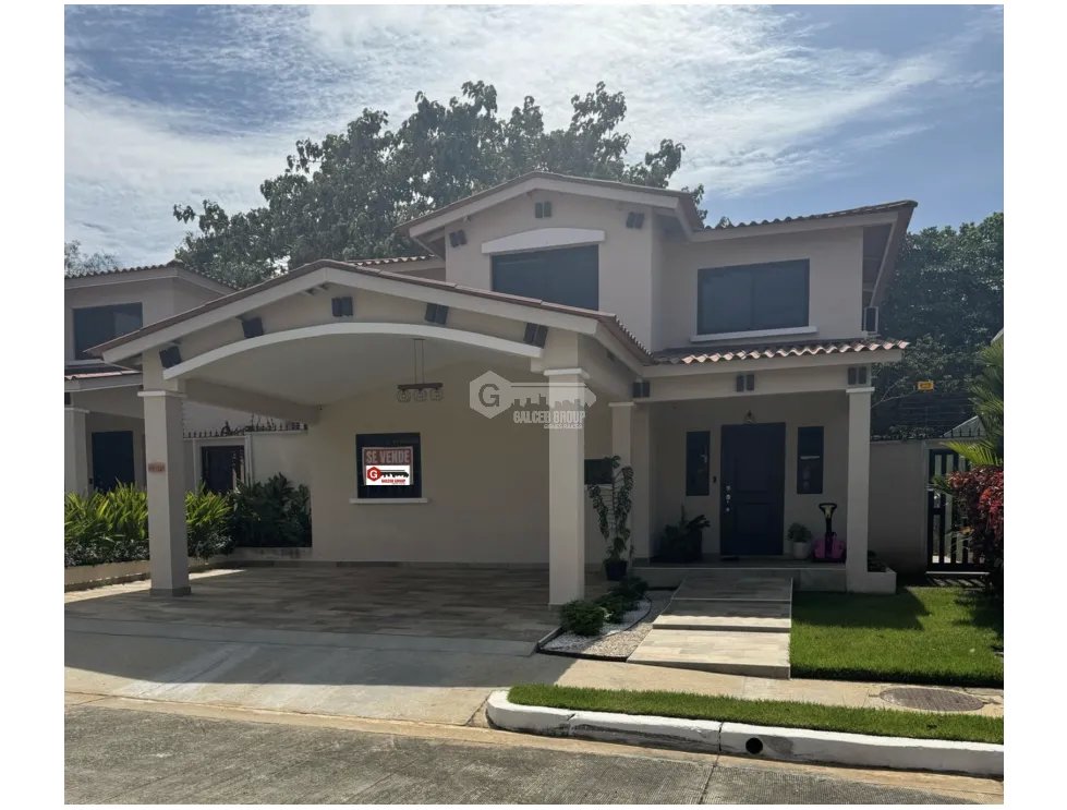 SE VENDE CASA EN COSTA VERDE PH SUNSET HILL CON TERRAZA Y PATIO