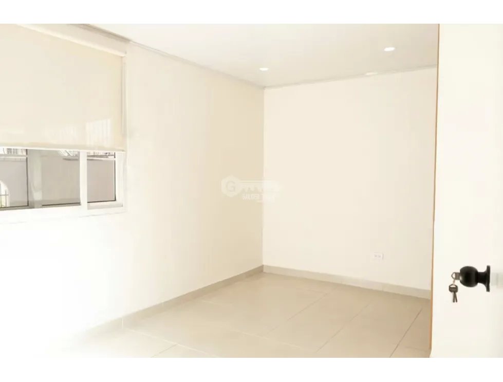 SE VENDE CASA EN URBANIZACION DON BOSCO DE 2 HABITACIONES REMODELADA