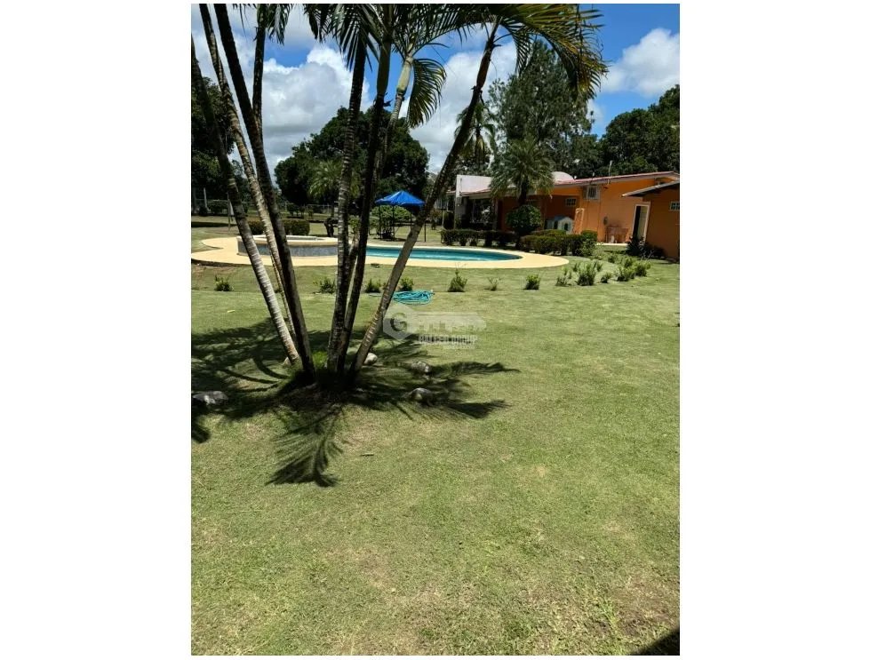 COCLE / ANTON / 80000M PLANOS / 4 CASAS / 8 CABAÑAS / SOBRE LA VIA AG