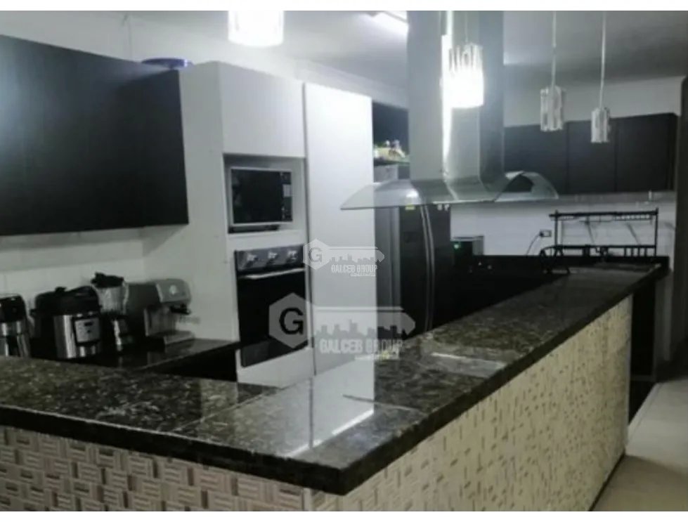 SE VENDE CASA EN VILLAS DE MONTELIMAR 225M 3 HABITACIONES CON TERRAZA