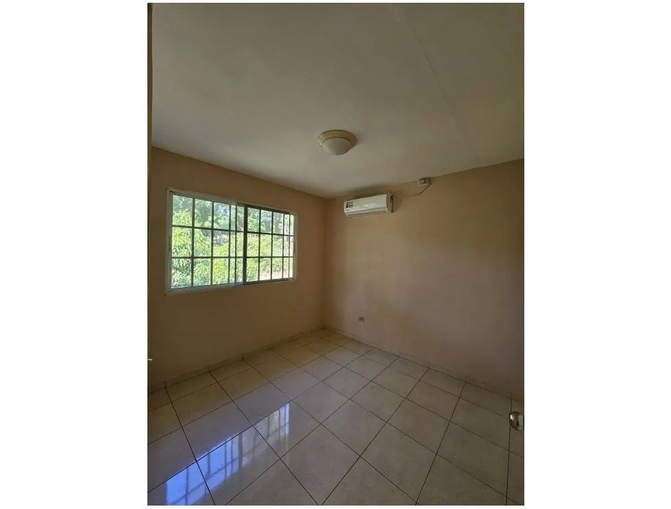 Alquiler de casa en Villas del Golf, Chitré