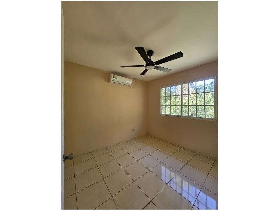 Alquiler de casa en Villas del Golf, Chitré