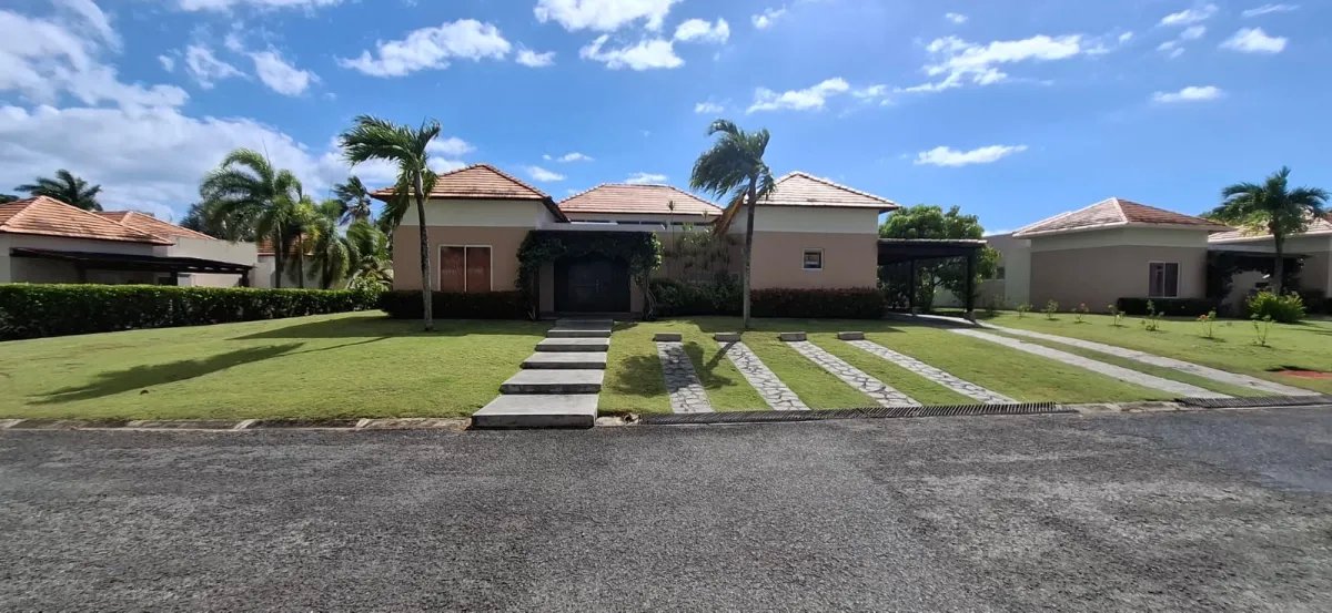 Venta de casa en Villas de Decameron, Farallón, Coclé