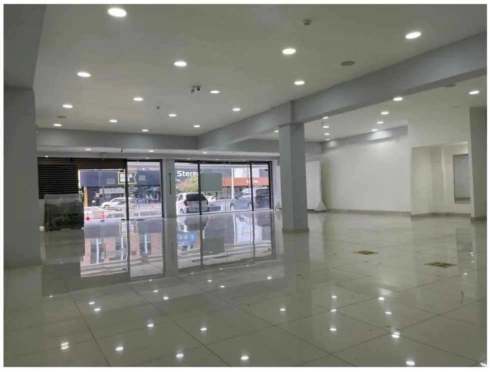 Commercial Space for Rent on Vía España